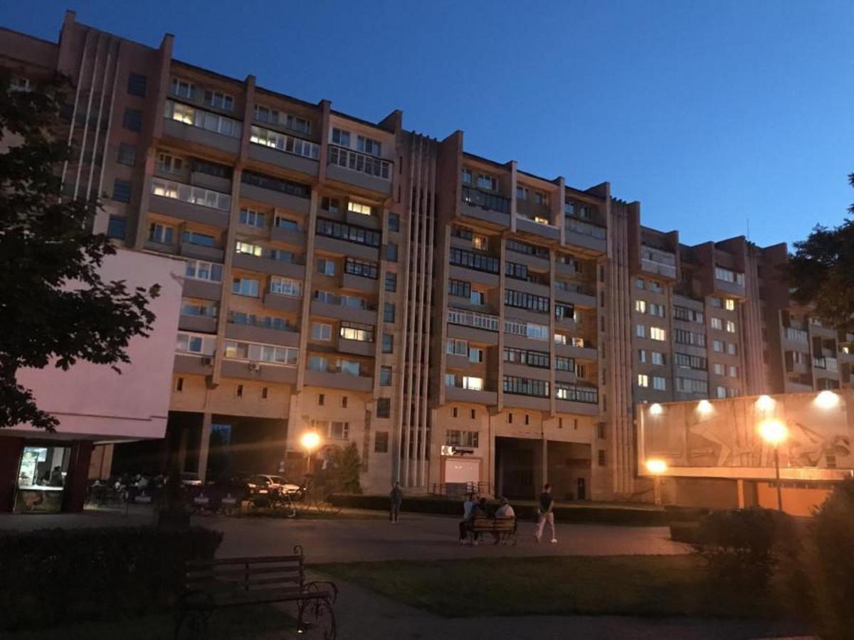 Paulmarie Apartments On Gor'Kogo 41 Bobruisk Bagian luar foto