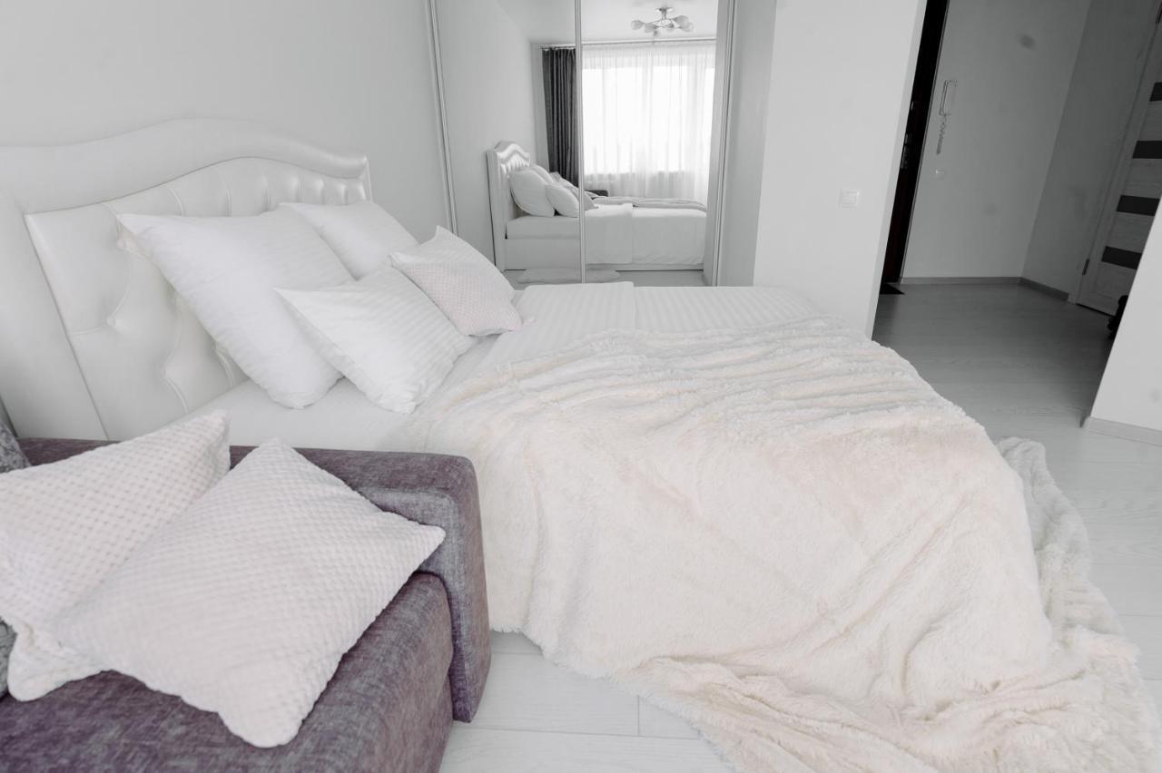Paulmarie Apartments On Gor'Kogo 41 Bobruisk Bagian luar foto