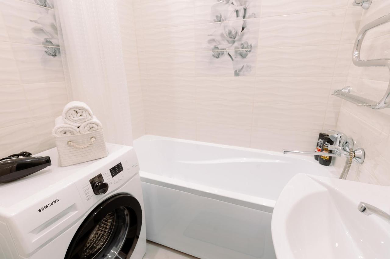 Paulmarie Apartments On Gor'Kogo 41 Bobruisk Bagian luar foto